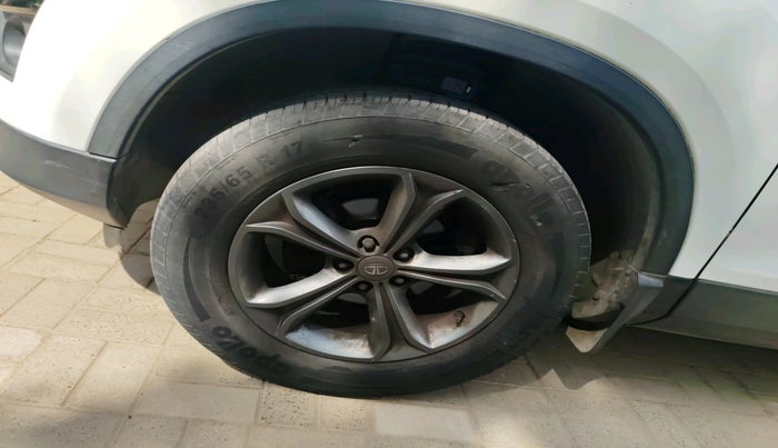 2021 Tata Harrier XZA 2.0L, Diesel, Automatic, 36,224 km, tyre