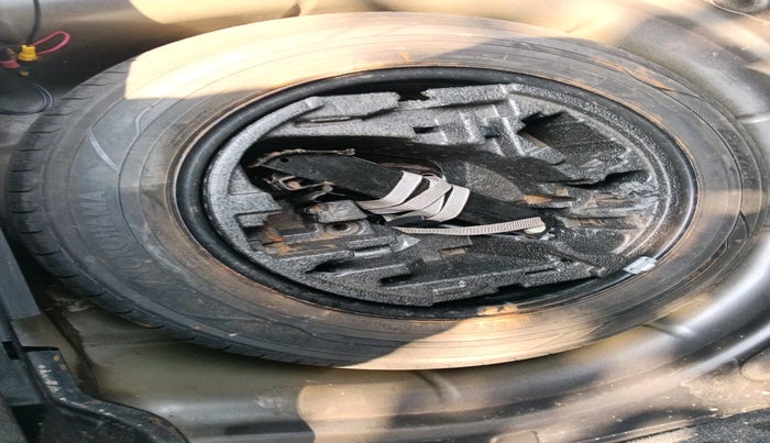 2013 Skoda Superb ELEGANCE 2.0 TDI CR AT, Diesel, Automatic, 1,16,008 km, tyre