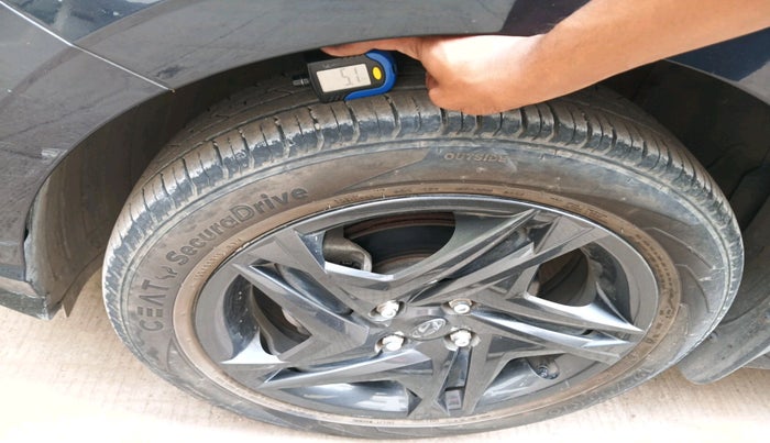 2023 Hyundai NEW I20 Sportz 1.2 IVT, Petrol, Automatic, 22,184 km, tyre