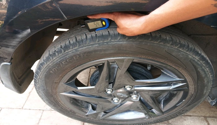 2023 Hyundai NEW I20 Sportz 1.2 IVT, Petrol, Automatic, 22,184 km, tyre