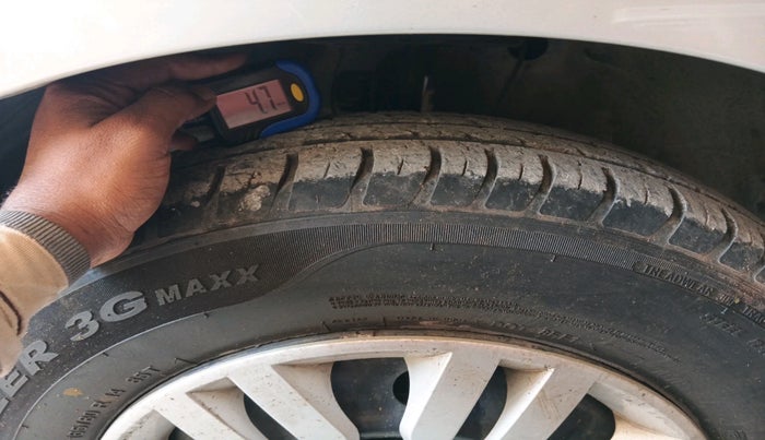 2018 Maruti Dzire VXI, Petrol, Manual, 51,419 km, tyre