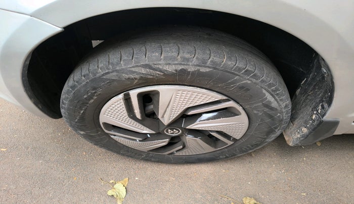 2009 Maruti Swift Dzire VXI 1.3, Petrol, Manual, 71,955 km, tyre