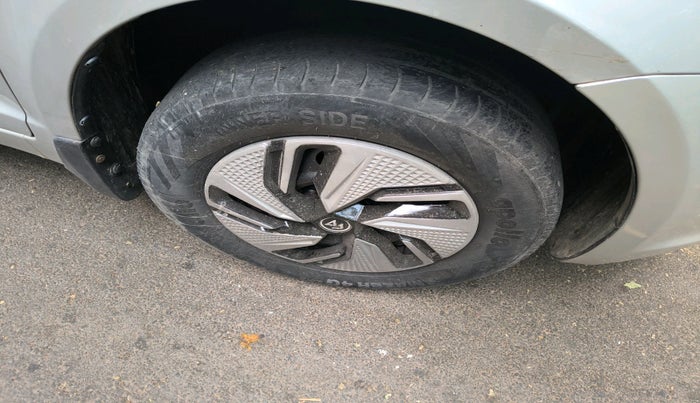 2009 Maruti Swift Dzire VXI 1.3, Petrol, Manual, 71,955 km, tyre