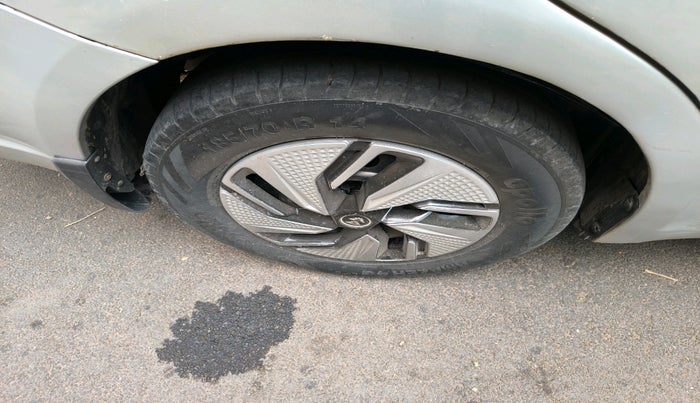 2009 Maruti Swift Dzire VXI 1.3, Petrol, Manual, 71,955 km, tyre