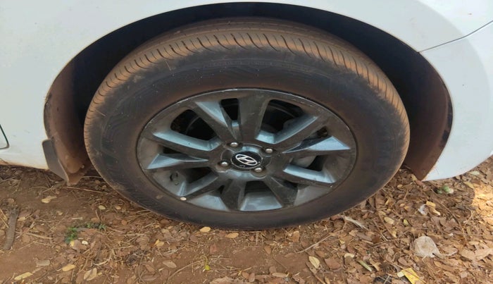 2019 Hyundai Elite i20 SPORTZ PLUS  1.2 CVT, Petrol, Automatic, 1,00,110 km, tyre