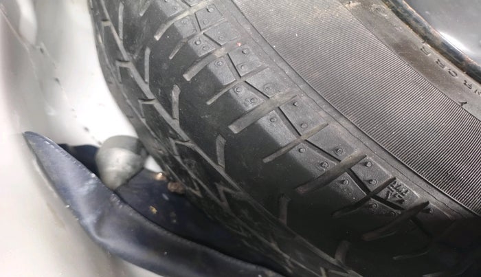 2017 Maruti Dzire VDI, Diesel, Manual, 1,59,166 km, tyre