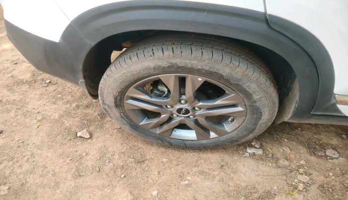 2021 KIA SELTOS HTX 1.5 PETROL, Petrol, Manual, 10,177 km, tyre