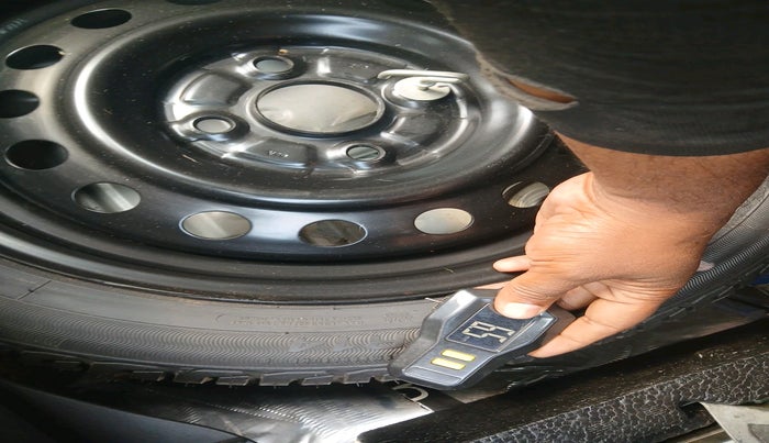 2016 Maruti Wagon R 1.0 VXI, Petrol, Manual, 88,385 km, tyre