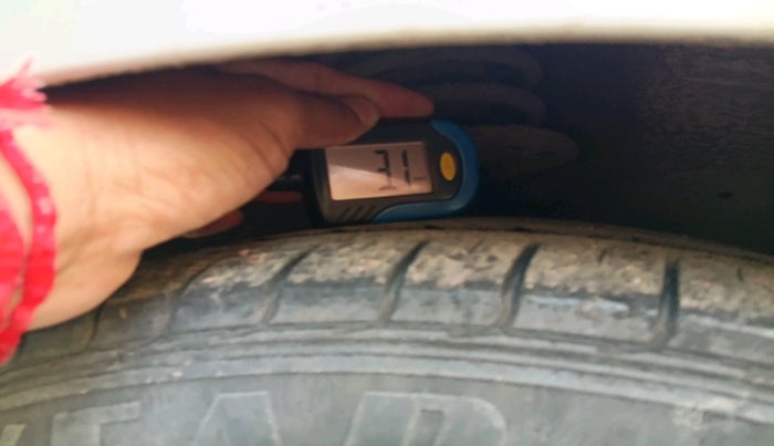 2015 Maruti Ciaz ZXI AT, Petrol, Automatic, 37,533 km, tyre