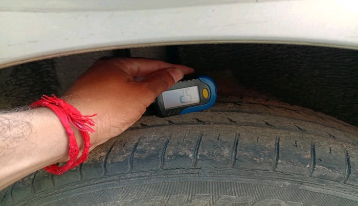 2015 Maruti Ciaz ZXI AT, Petrol, Automatic, 37,533 km, tyre