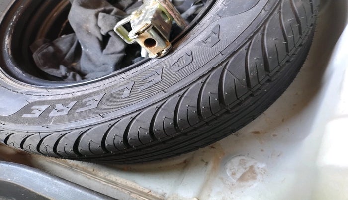 2012 Hyundai i20 ASTA 1.4 CRDI, Diesel, Manual, 1,41,736 km, tyre