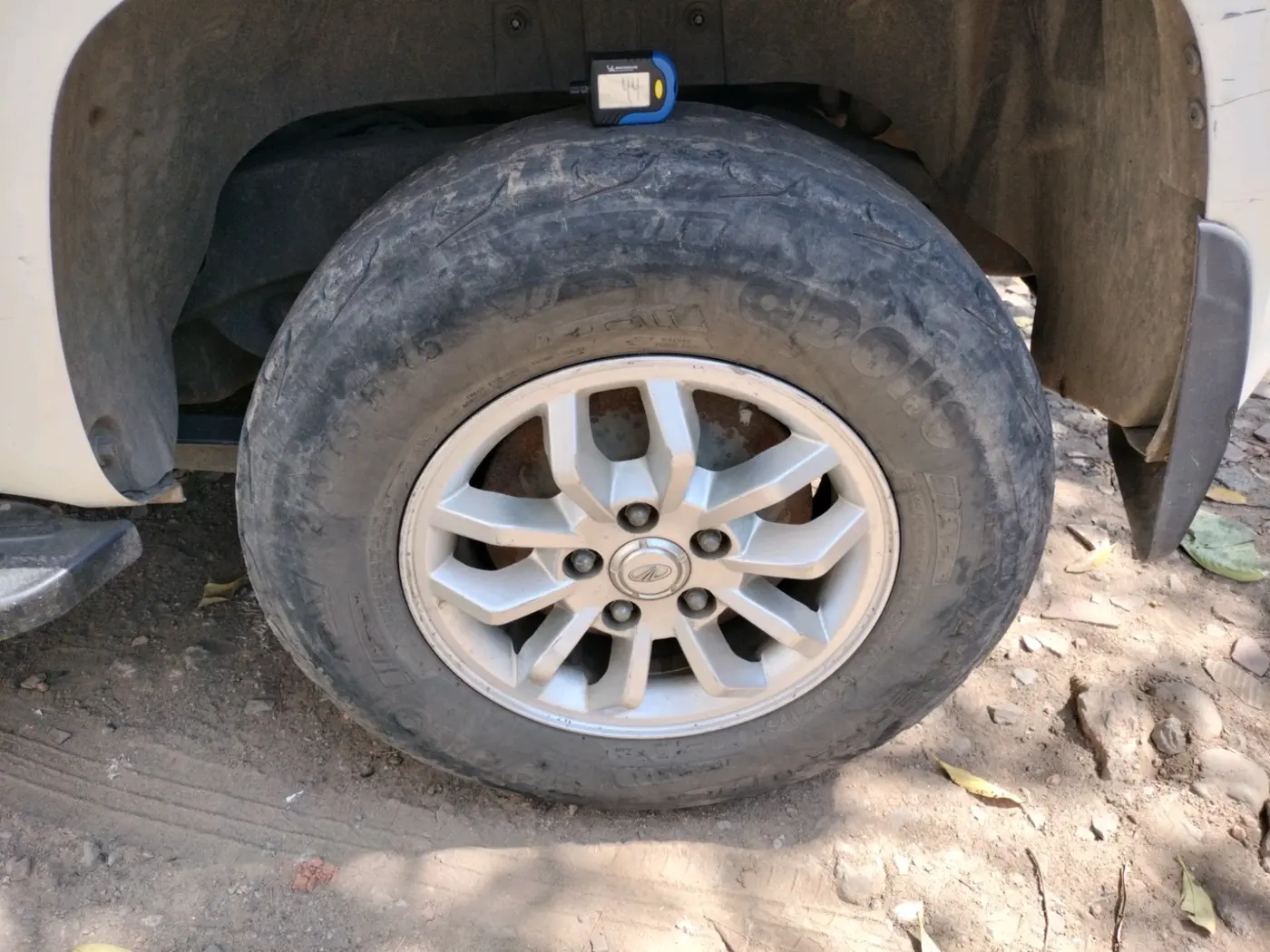 2016 Mahindra TUV300 T8, Diesel, Manual, 73,386 km, tyre