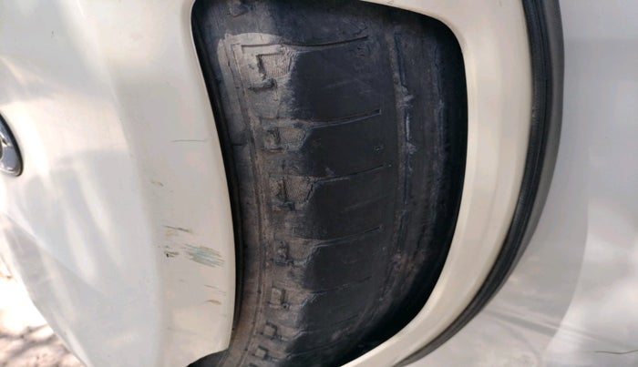 2016 Mahindra TUV300 T8, Diesel, Manual, 73,386 km, tyre