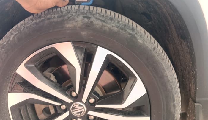 2019 MG HECTOR SHARP 2.0 DIESEL, Diesel, Manual, 1,12,429 km, tyre