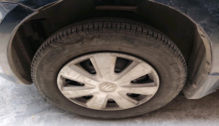 2007 Maruti Swift VXI 1.3, Petrol, Manual, 1,34,083 km, tyre