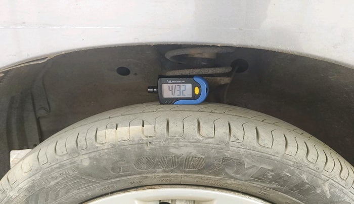 2016 Maruti Wagon R 1.0 LXI CNG, CNG, Manual, 1,13,301 km, tyre