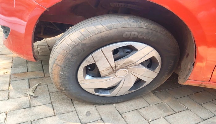 2011 Skoda Fabia ACTIVE 1.2 MPI, Petrol, Manual, 99,195 km, tyre