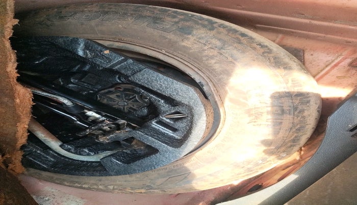 2011 Skoda Fabia ACTIVE 1.2 MPI, Petrol, Manual, 99,195 km, tyre