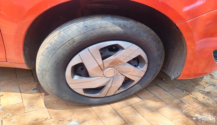 2011 Skoda Fabia ACTIVE 1.2 MPI, Petrol, Manual, 99,195 km, tyre