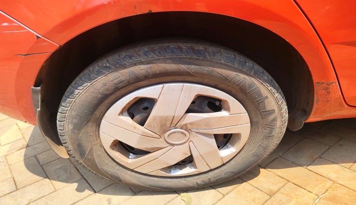 2011 Skoda Fabia ACTIVE 1.2 MPI, Petrol, Manual, 99,195 km, tyre