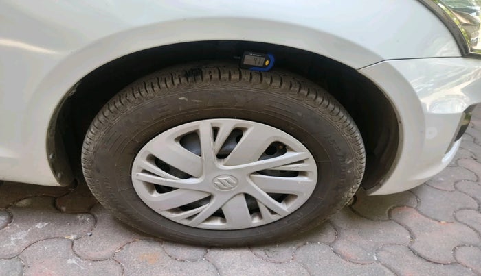 2014 Maruti Swift VXI, Petrol, Manual, 45,064 km, tyre