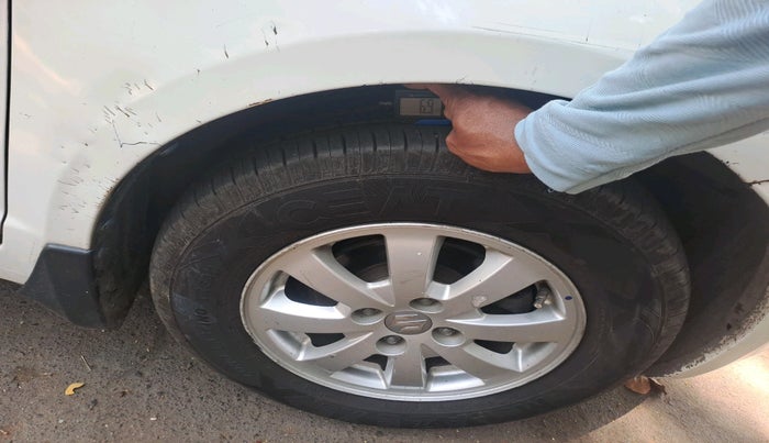 2010 Maruti Swift ZXI, Petrol, Manual, 1,20,986 km, tyre