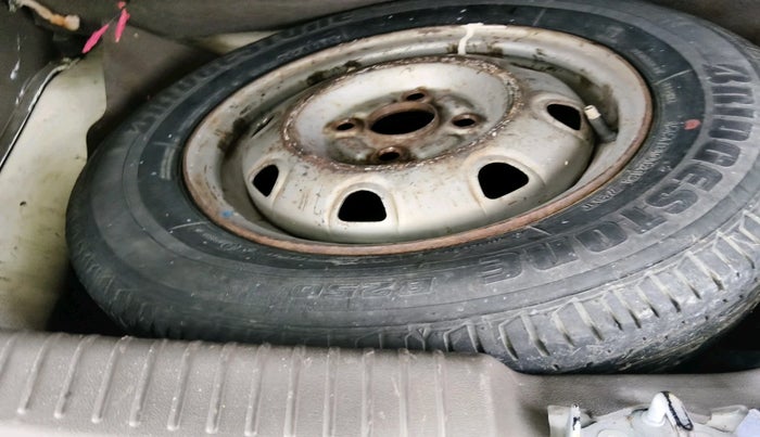 2013 Hyundai i10 MAGNA 1.1 LPG, Petrol, Manual, 57,864 km, tyre