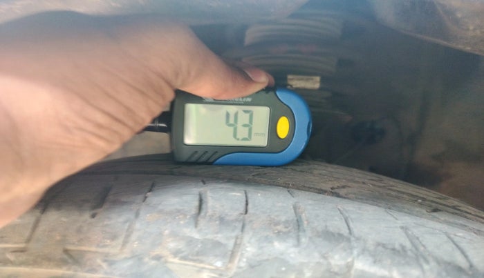 2022 Maruti Celerio VXI CNG, CNG, Manual, 29,979 km, tyre