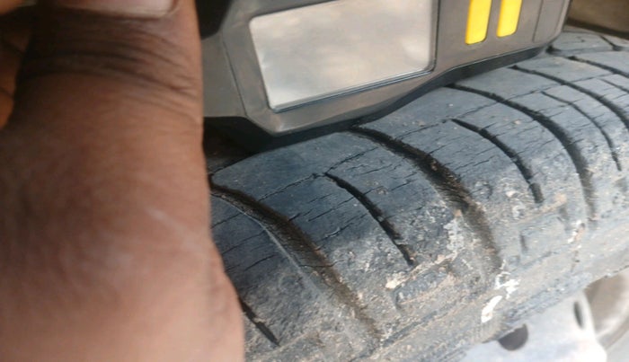 2016 Maruti Alto 800 LXI, Petrol, Manual, 33,155 km, tyre