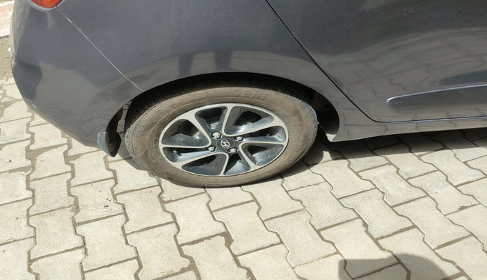 2017 Hyundai Grand i10 ASTA 1.2 KAPPA VTVT, CNG, Manual, 62,502 km, tyre