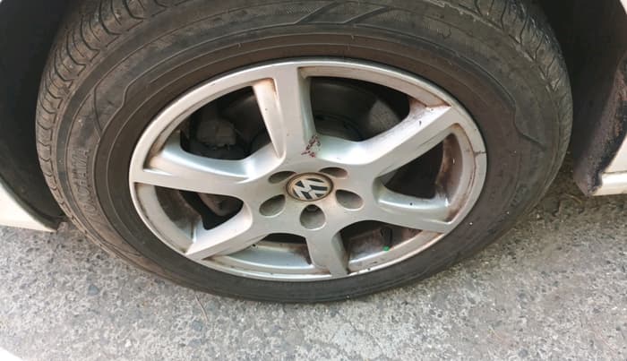 2013 Volkswagen Vento HIGHLINE DIESEL 1.6, Diesel, Manual, 60,110 km, tyre