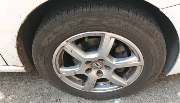 2013 Volkswagen Vento HIGHLINE DIESEL 1.6, Diesel, Manual, 60,110 km, tyre