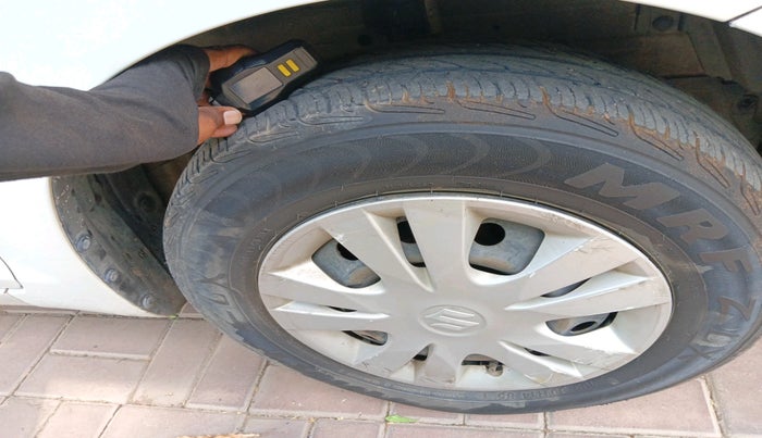 2013 Maruti Swift Dzire VXI, Petrol, Manual, 97,783 km, tyre