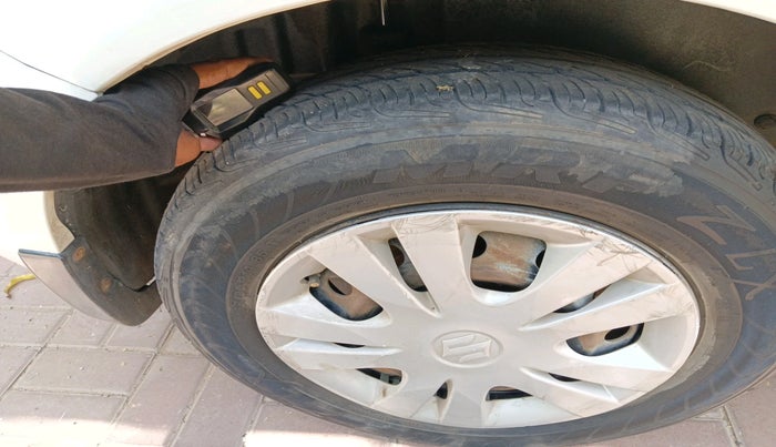 2013 Maruti Swift Dzire VXI, Petrol, Manual, 97,783 km, tyre