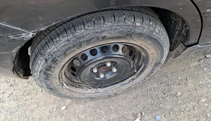 2018 Maruti Baleno DELTA PETROL 1.2, Petrol, Manual, 65,67,000 km, tyre
