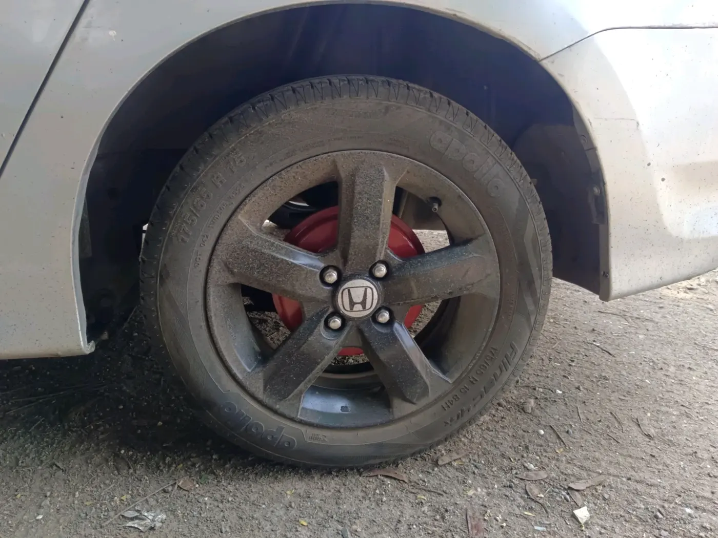2009 Honda City 1.5L I-VTEC V MT, Petrol, Manual, 1,19,105 km, tyre
