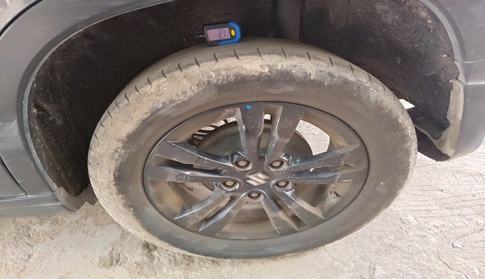 2018 Maruti Vitara Brezza ZDI PLUS AMT, Diesel, Automatic, 1,20,321 km, tyre