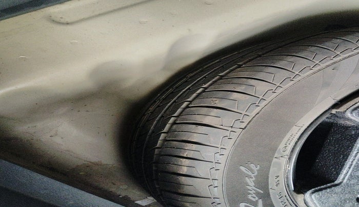 2016 Maruti Vitara Brezza ZDI PLUS DUAL TONE, Diesel, Manual, 1,91,466 km, tyre