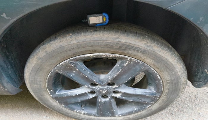 2015 Volkswagen Polo HIGHLINE1.2L, Petrol, Manual, 60,800 km, tyre