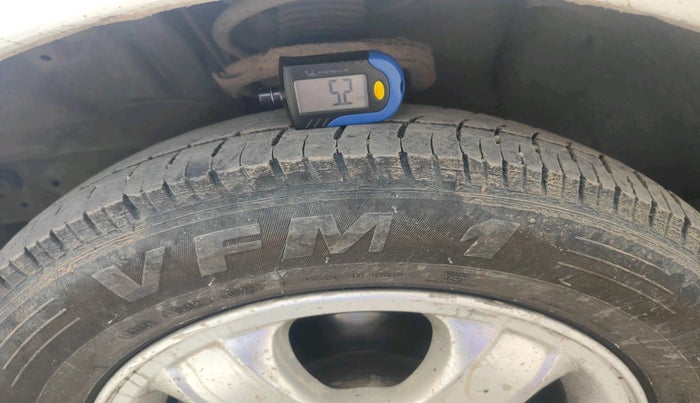 2010 Hyundai Verna TRANSFORM 1.5 SX CRDI, Diesel, Manual, 1,46,783 km, tyre