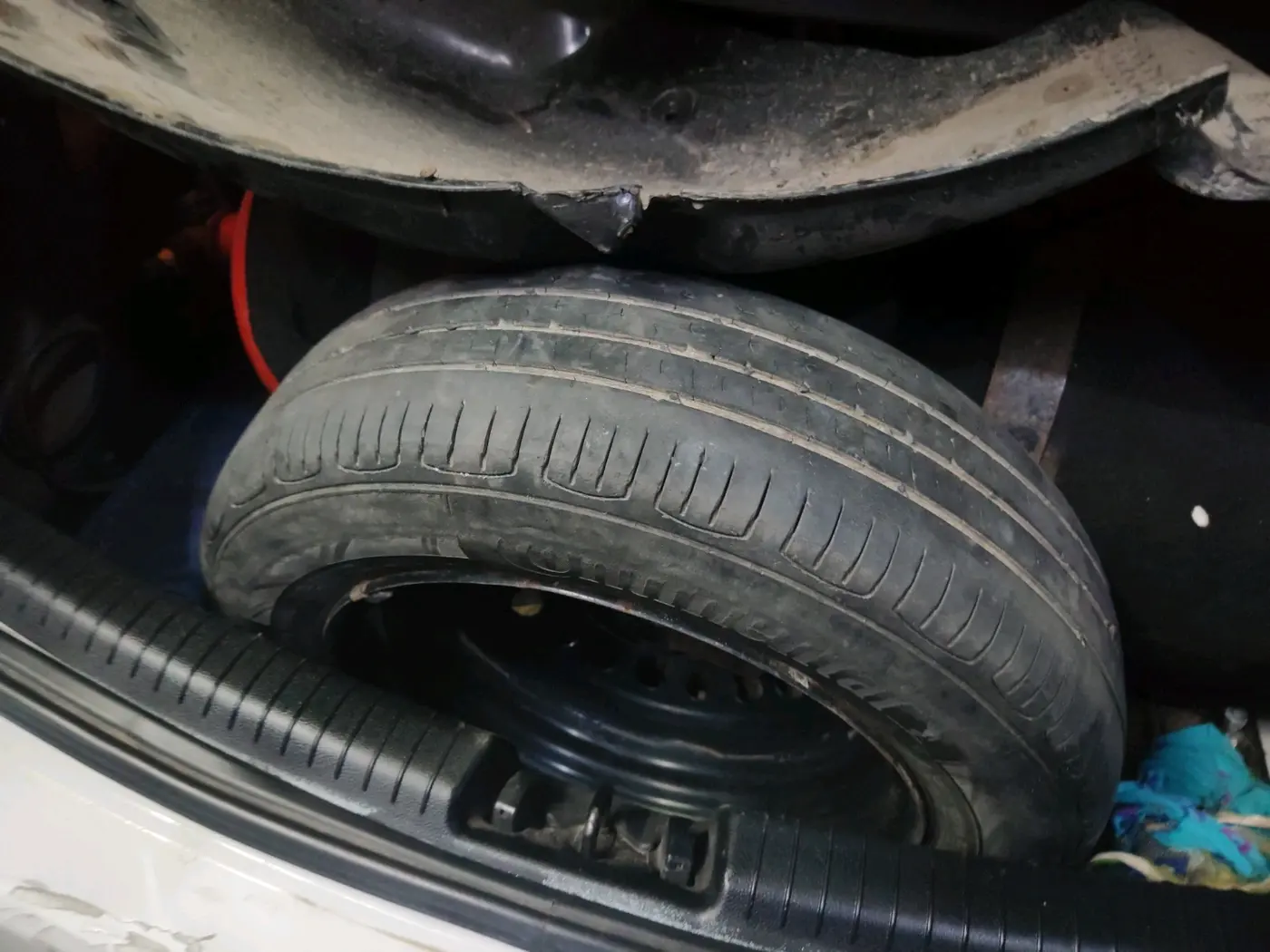 2014 Hyundai Grand i10 ASTA AT 1.2 KAPPA VTVT, CNG, Automatic, 96,300 km, tyre