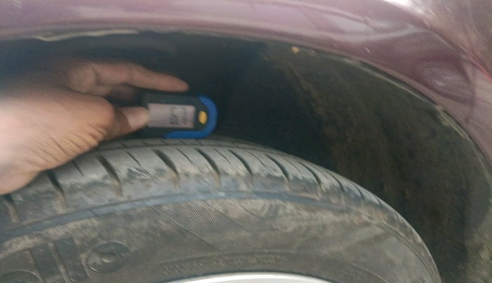 2011 Skoda Superb ELEGANCE 1.8 TSI AT, Petrol, Automatic, 74,393 km, tyre