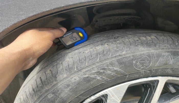 2024 Mahindra XUV 3XO AX5 1.5 Turbo Diesel Autoshift Plus, Diesel, Automatic, 43,937 km, tyre