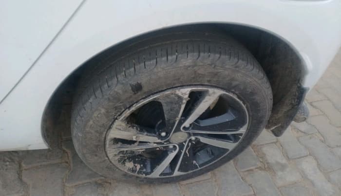 2023 Tata ALTROZ XZ PLUS SUNROOF CNG, CNG, Manual, 21,359 km, tyre