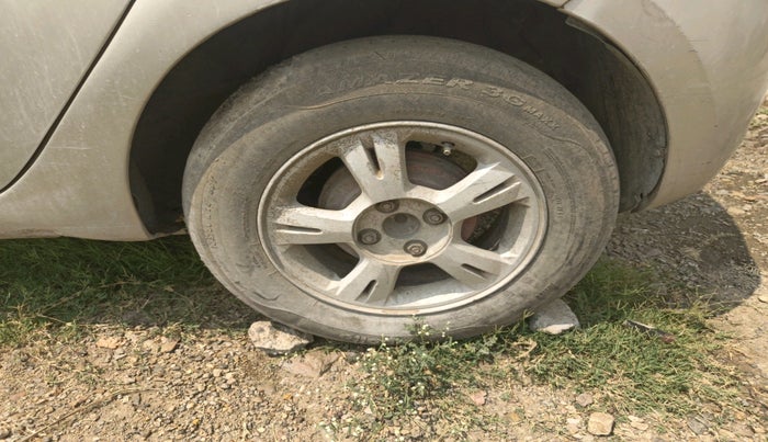 2009 Hyundai i20 ASTA 1.2, Petrol, Manual, 1,22,885 km, tyre