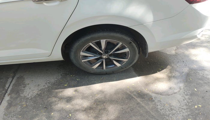 2022 Skoda SLAVIA STYLE 1.5L TSI DSG, Petrol, Automatic, 25,523 km, tyre