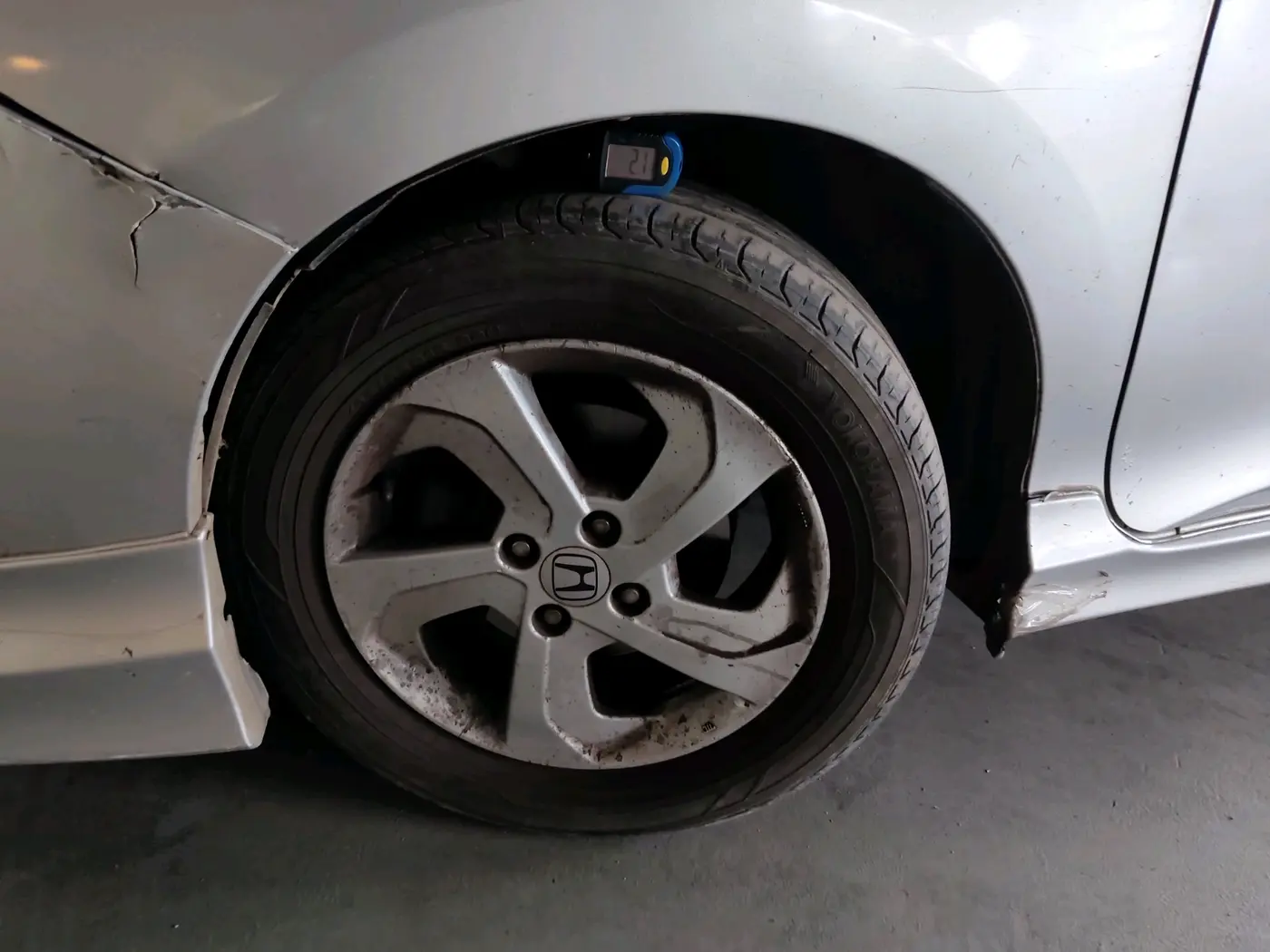 2014 Honda City 1.5L I-VTEC VX, Petrol, Manual, 1,11,347 km, tyre