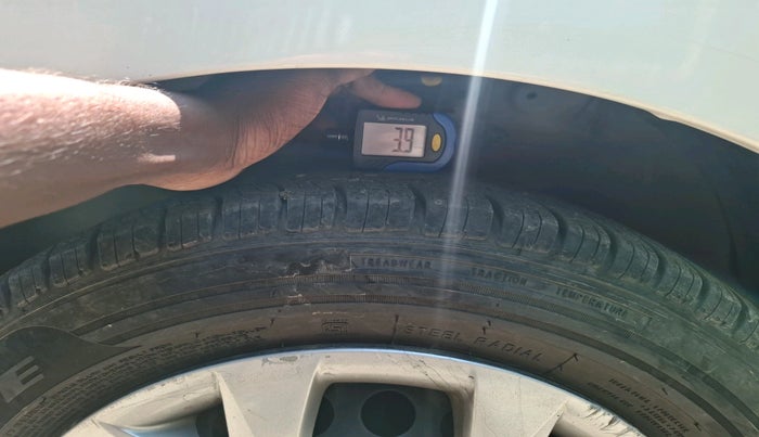 2016 Hyundai Grand i10 SPORTZ 1.2 KAPPA VTVT, Petrol, Manual, 68,868 km, tyre