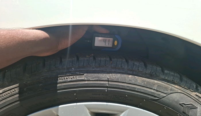 2016 Hyundai Grand i10 SPORTZ 1.2 KAPPA VTVT, Petrol, Manual, 68,868 km, tyre