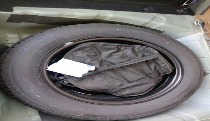 2022 Tata NEXON XE PETROL, Petrol, Manual, 35,386 km, tyre